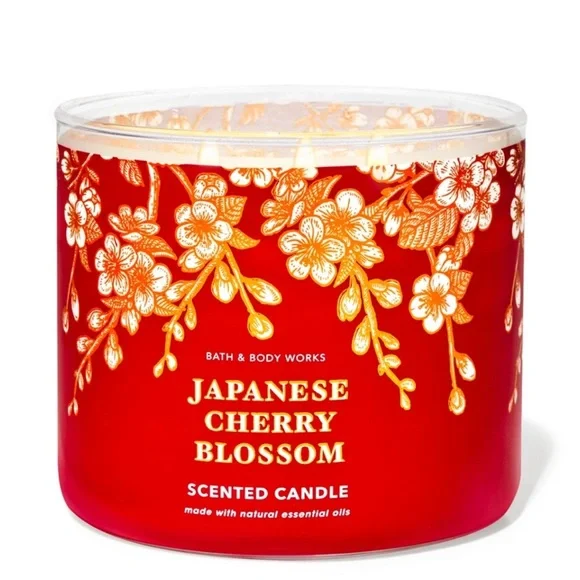 Bath & Body Works Japanese Cherry Blossom Scented Candle - Picture 1 of 4